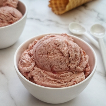 Image of cherry ice cream in a bowl.